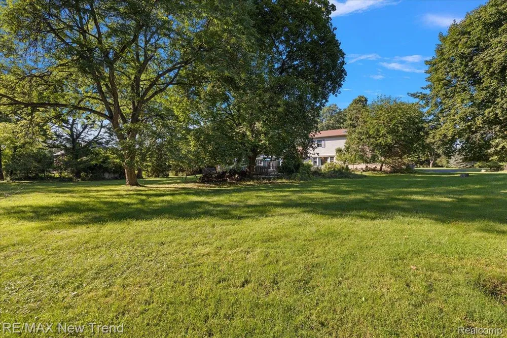 1450 Lenox Road Bloomfield Charter Township, MI 48304