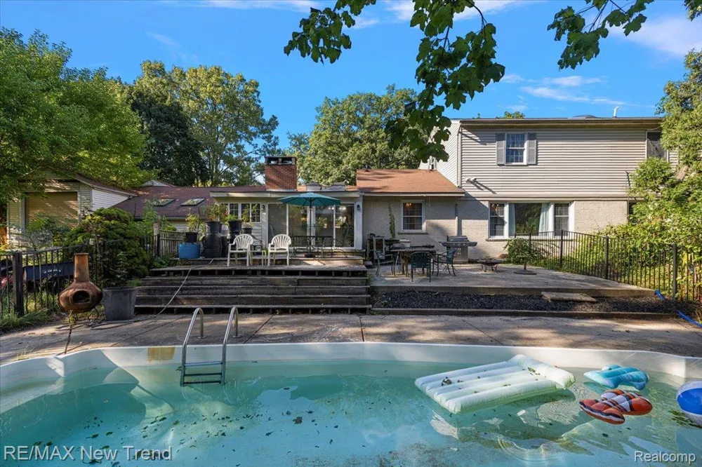 1450 Lenox Road Bloomfield Charter Township, MI 48304