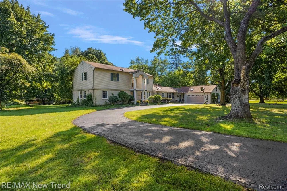 1450 Lenox Road Bloomfield Charter Township, MI 48304