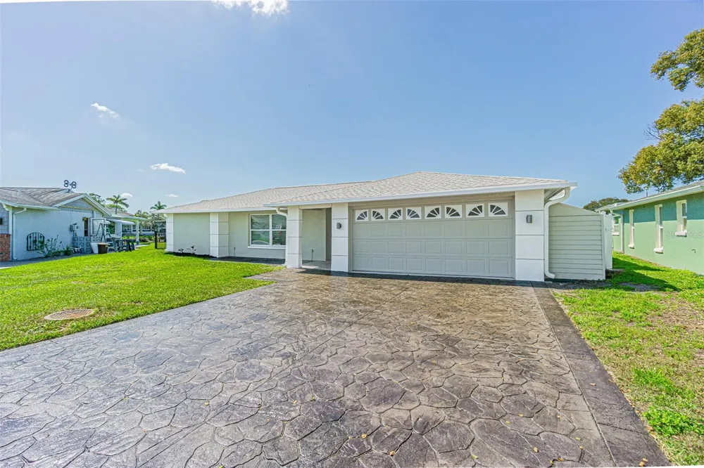 1125 FERNWOOD DRIVE Holiday, FL 34690