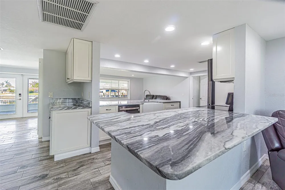 1125 FERNWOOD DRIVE Holiday, FL 34690