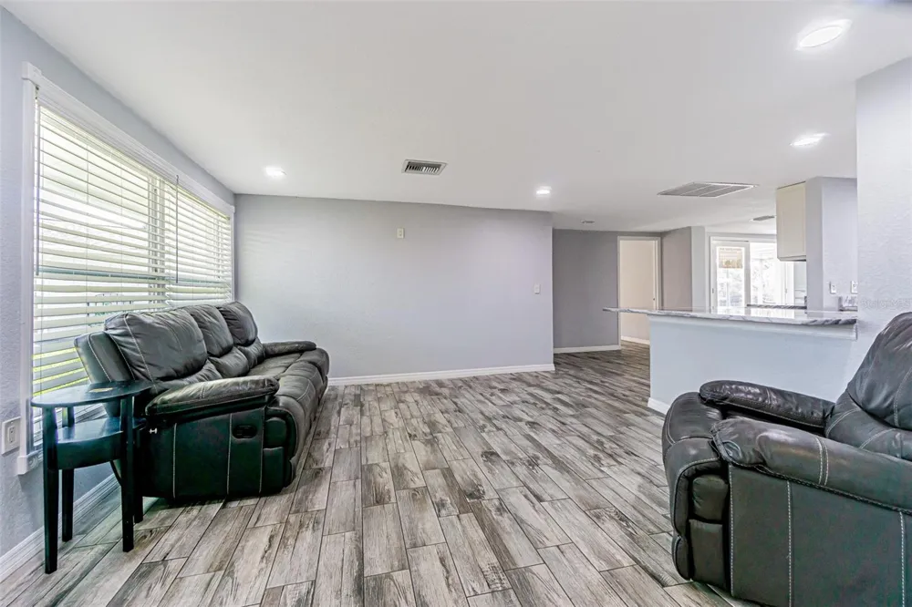 1125 FERNWOOD DRIVE Holiday, FL 34690