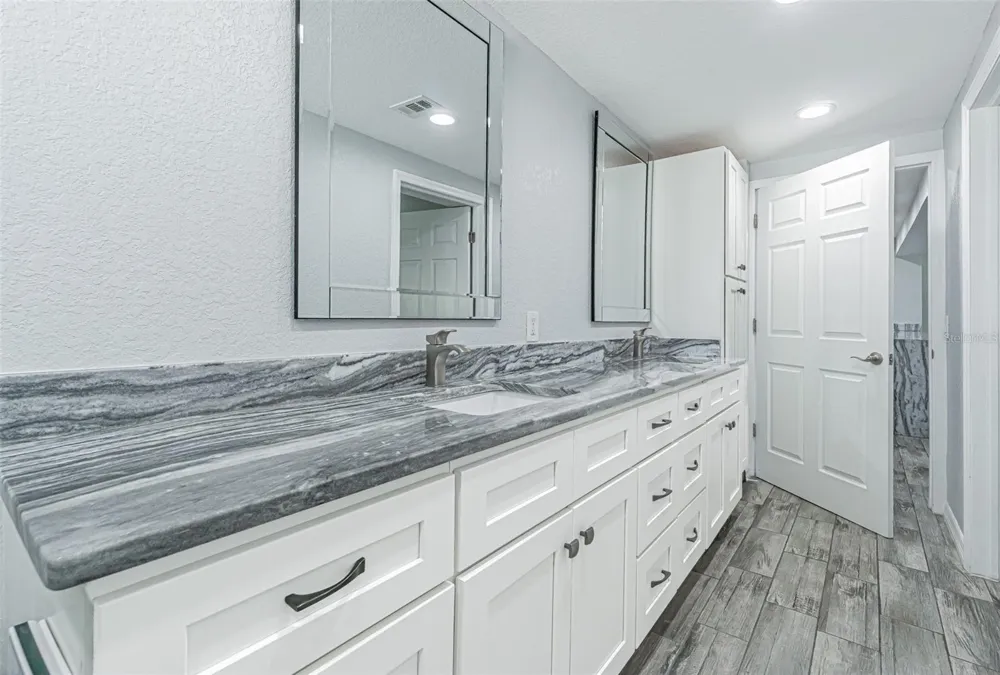 1125 FERNWOOD DRIVE Holiday, FL 34690