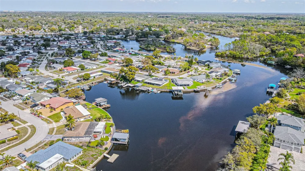 1125 FERNWOOD DRIVE Holiday, FL 34690