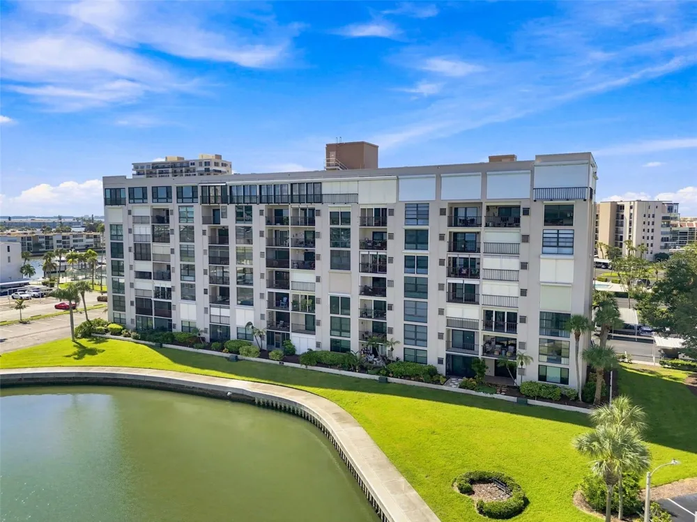 7700 SUN ISLAND DRIVE S #202 South Pasadena, FL 33707