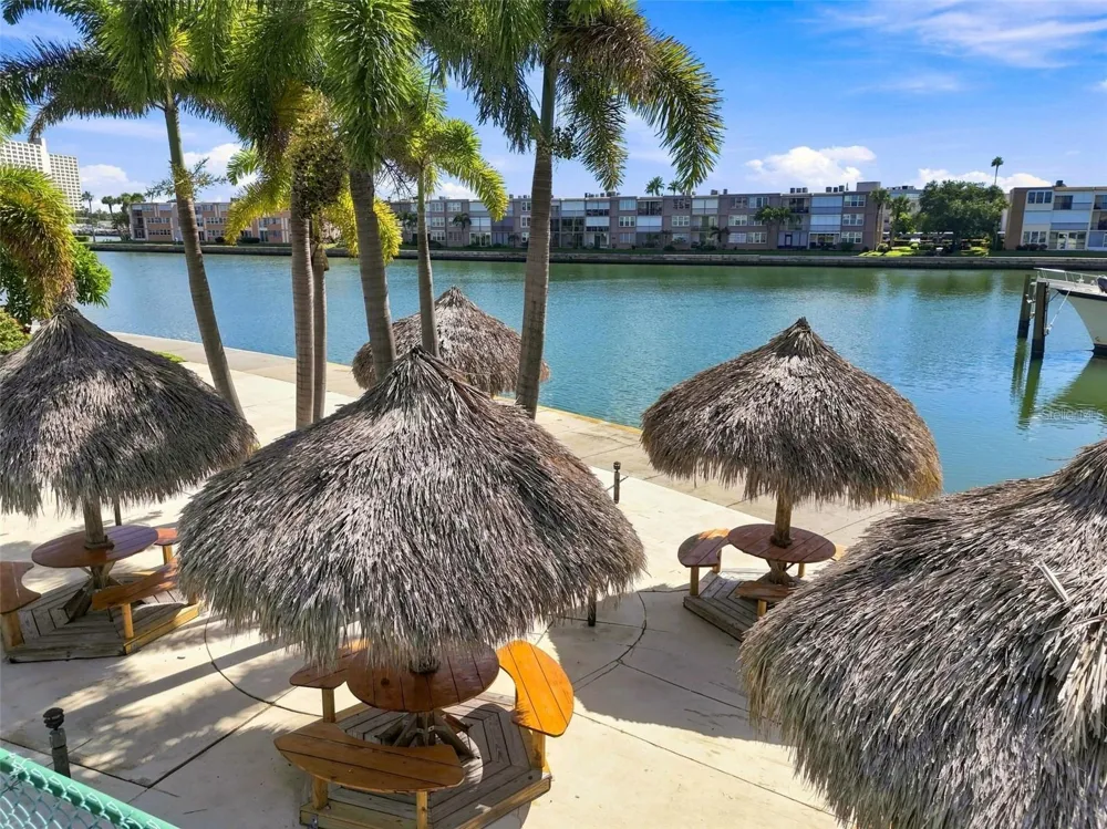 7700 SUN ISLAND DRIVE S #202 South Pasadena, FL 33707