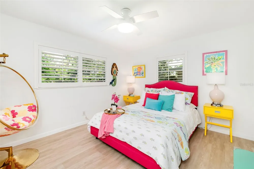 6343 HOLLYWOOD BOULEVARD Sarasota, FL 34231