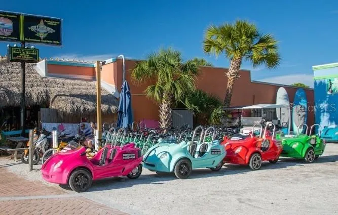 6343 HOLLYWOOD BOULEVARD Sarasota, FL 34231