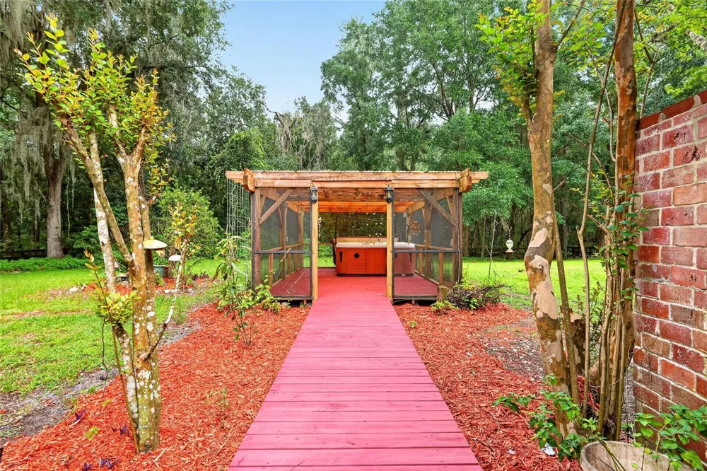 17931 SE COUNTY ROAD 234 Micanopy, FL 32667