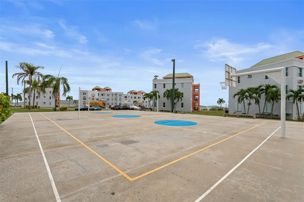 Cond. La Loma BLVD. LA LOMA #204 Fajardo, PR 00738
