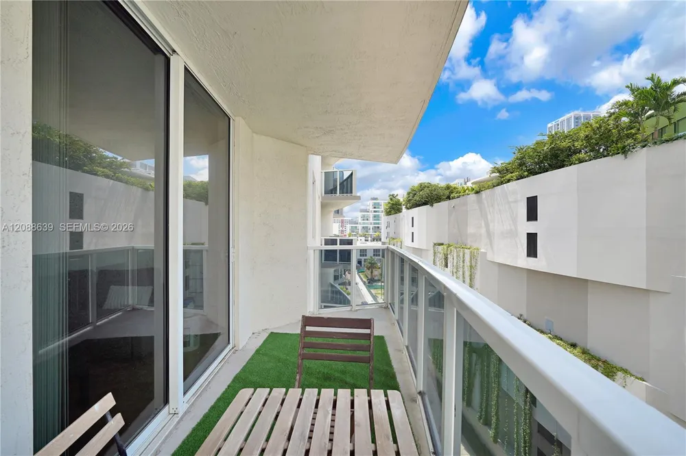 601 NE 23rd St #901 Miami, FL 33137