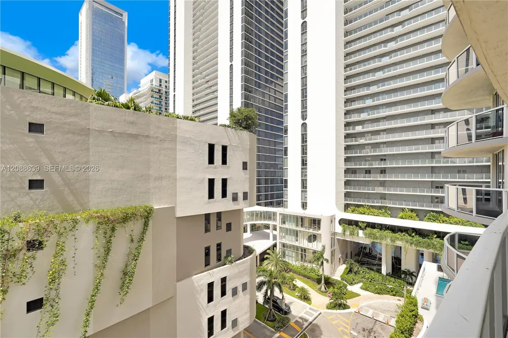 601 NE 23rd St #901 Miami, FL 33137