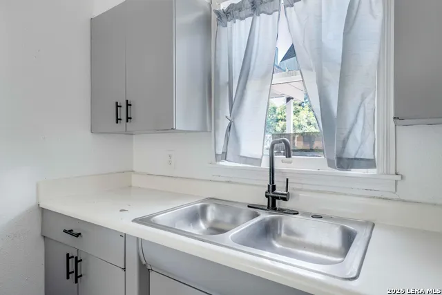 358 ANTON DR San Antonio, TX 78223