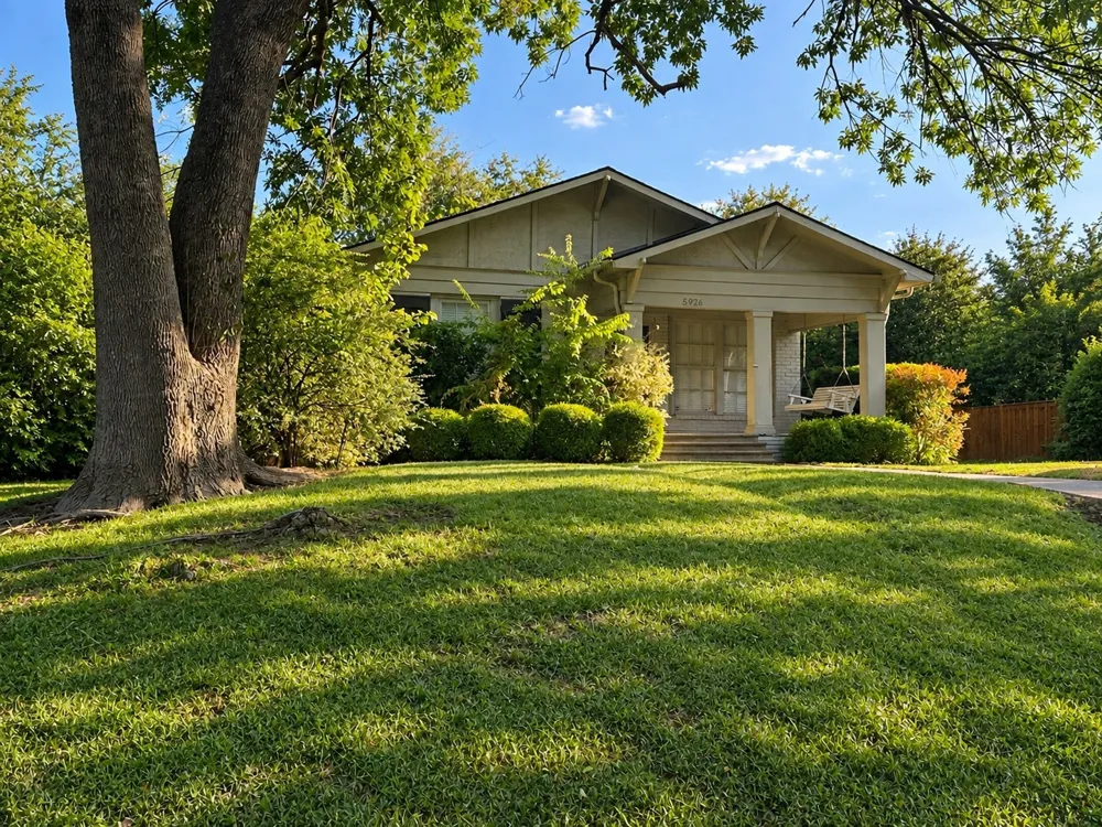 5926 Belmont Avenue Dallas, TX 75206