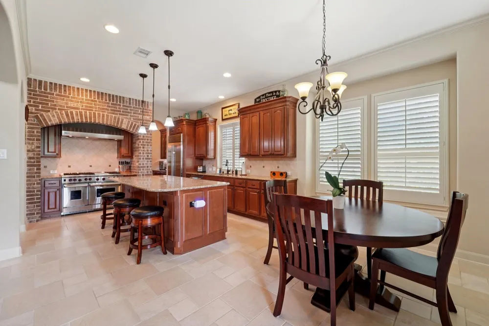 2211 Indigo Pass Court Friendswood, TX 77546
