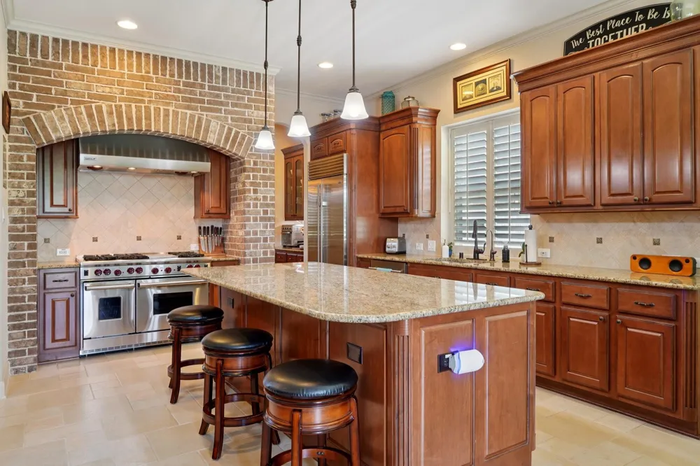 2211 Indigo Pass Court Friendswood, TX 77546