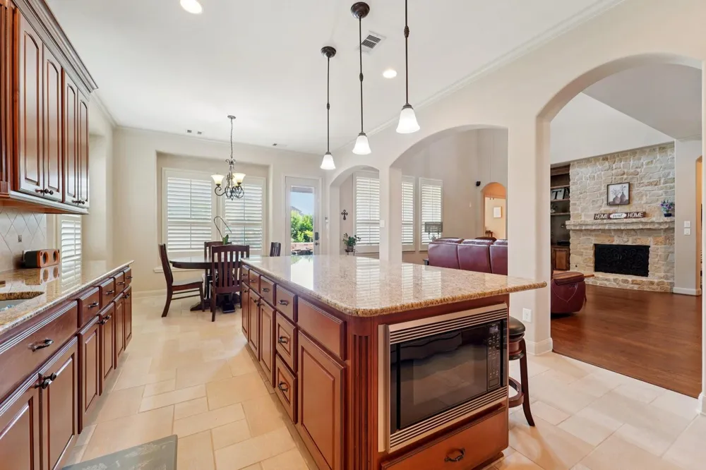 2211 Indigo Pass Court Friendswood, TX 77546