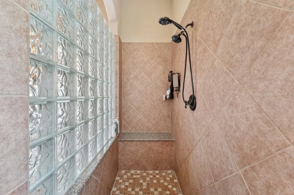 2211 Indigo Pass Court Friendswood, TX 77546