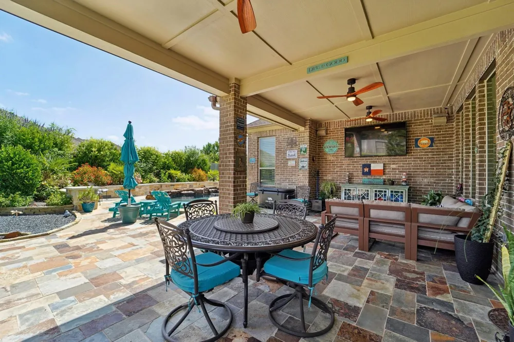 2211 Indigo Pass Court Friendswood, TX 77546