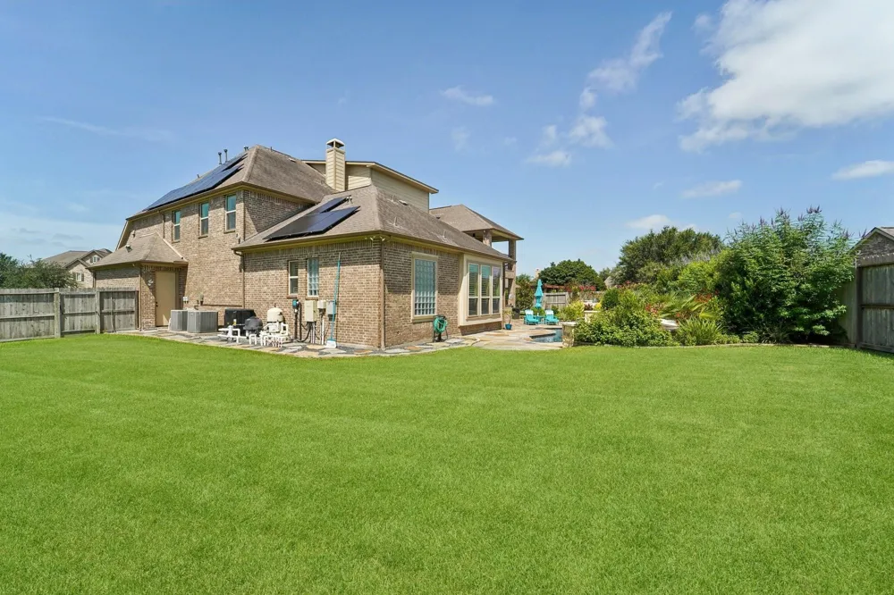 2211 Indigo Pass Court Friendswood, TX 77546