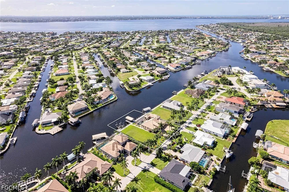 Sorrento Court Cape Coral, FL 33904