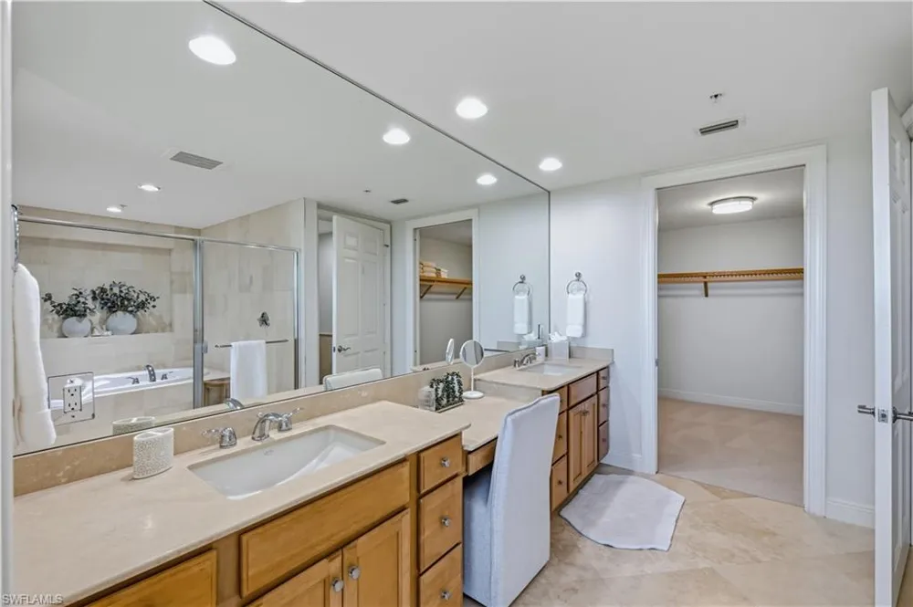 275 Indies Way #605 Naples, FL 34110
