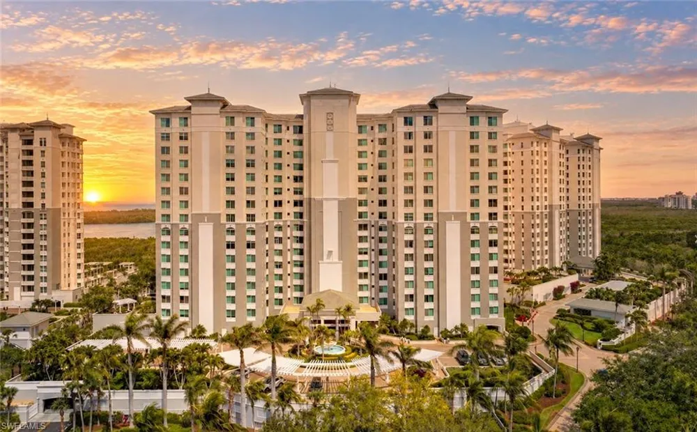 275 Indies Way #605 Naples, FL 34110