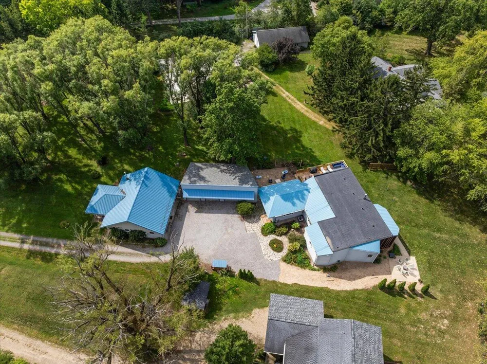 3960 Evergreen Lane Hagar Township, MI 49022