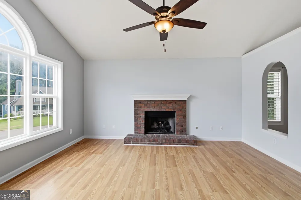 15 Charleston CT Dallas, GA 30157
