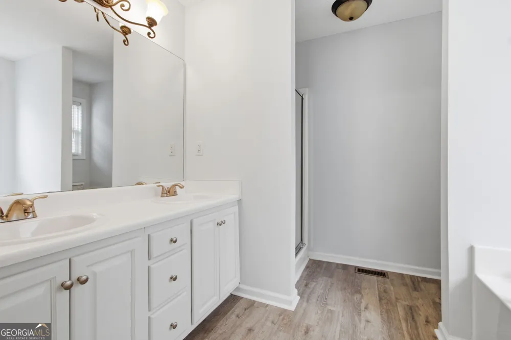 15 Charleston CT Dallas, GA 30157