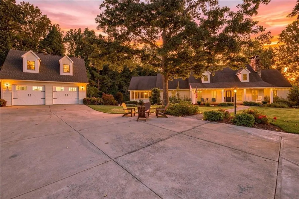 297 Henderson Lake Drive Canton, GA 30115