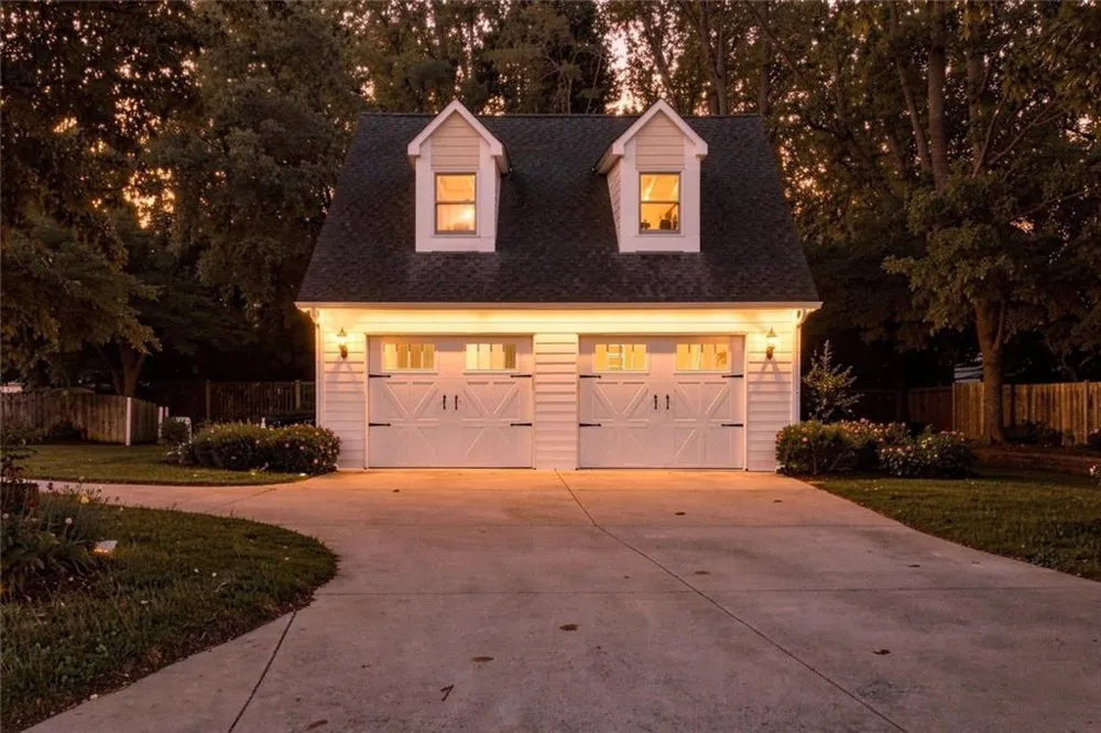 297 Henderson Lake Drive Canton, GA 30115