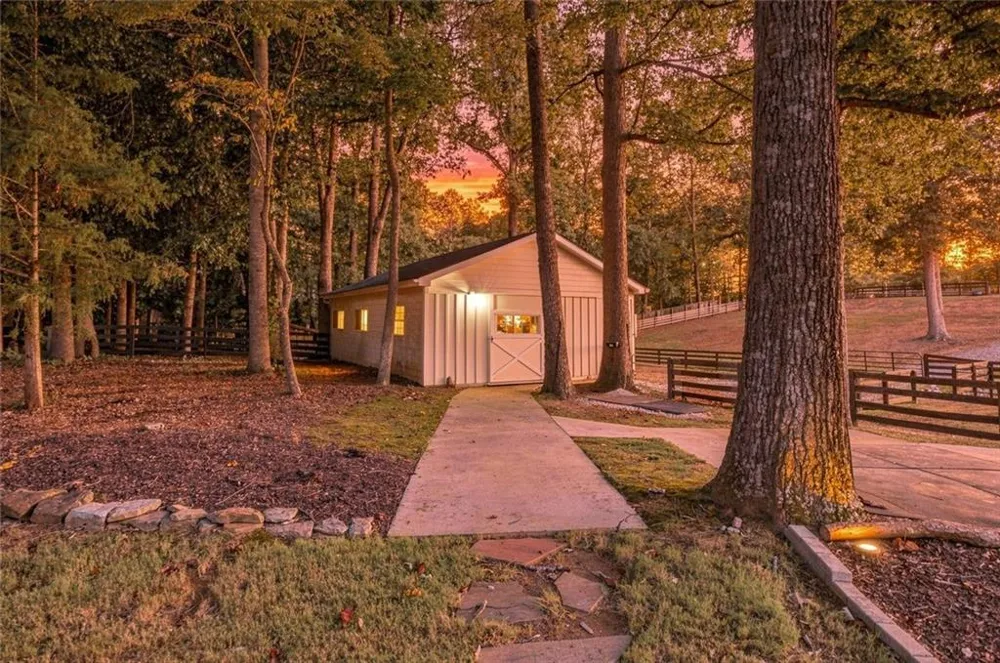 297 Henderson Lake Drive Canton, GA 30115