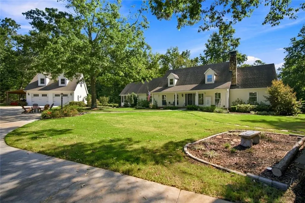 297 Henderson Lake Drive Canton, GA 30115