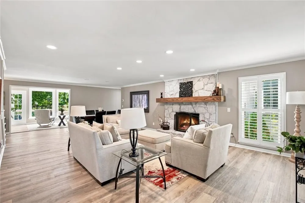 297 Henderson Lake Drive Canton, GA 30115