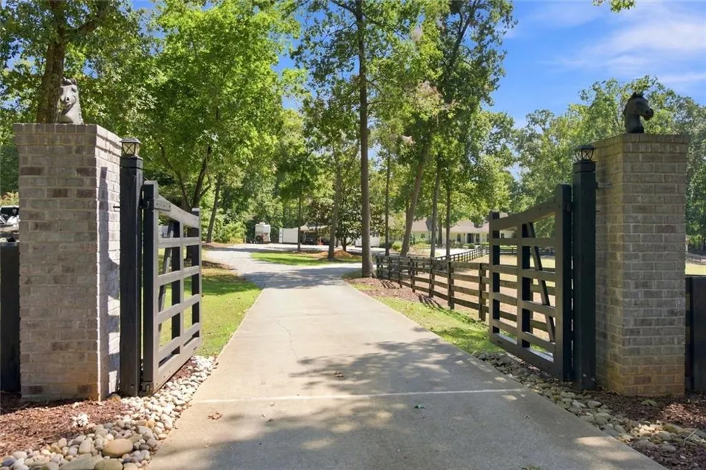 297 Henderson Lake Drive Canton, GA 30115
