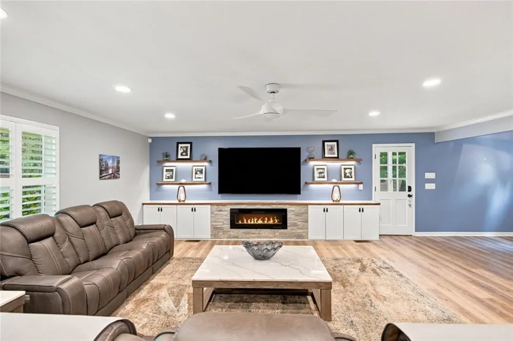 297 Henderson Lake Drive Canton, GA 30115