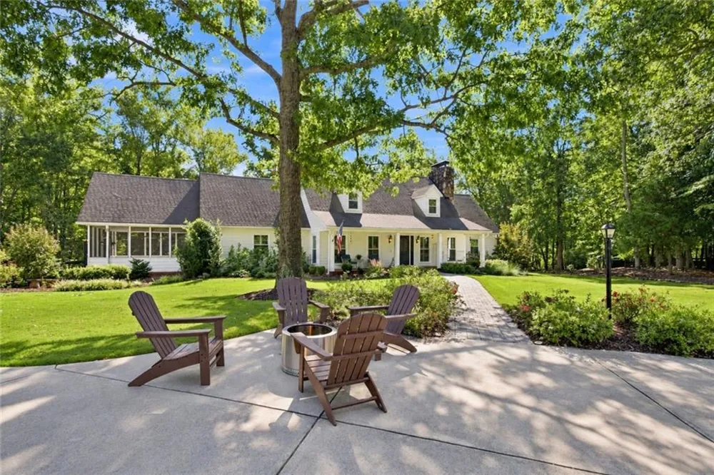 297 Henderson Lake Drive Canton, GA 30115