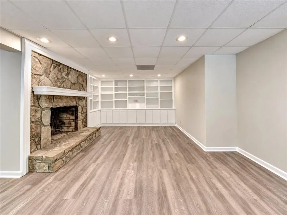 297 Henderson Lake Drive Canton, GA 30115
