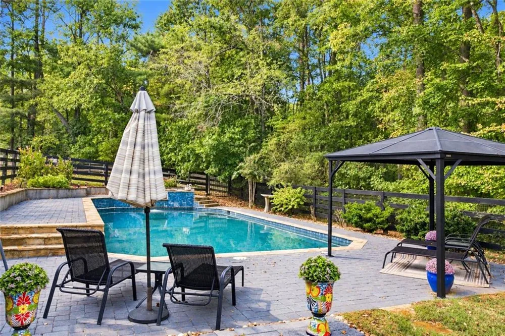 297 Henderson Lake Drive Canton, GA 30115