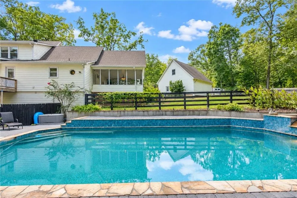 297 Henderson Lake Drive Canton, GA 30115