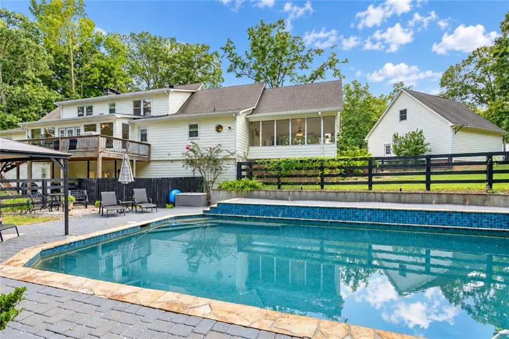 297 Henderson Lake Drive Canton, GA 30115