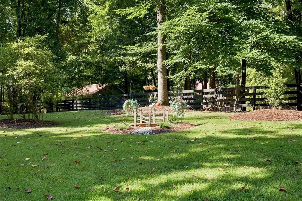 297 Henderson Lake Drive Canton, GA 30115