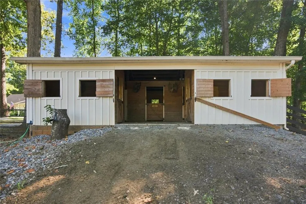 297 Henderson Lake Drive Canton, GA 30115