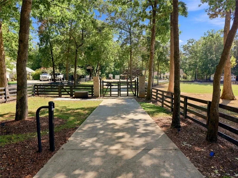 297 Henderson Lake Drive Canton, GA 30115