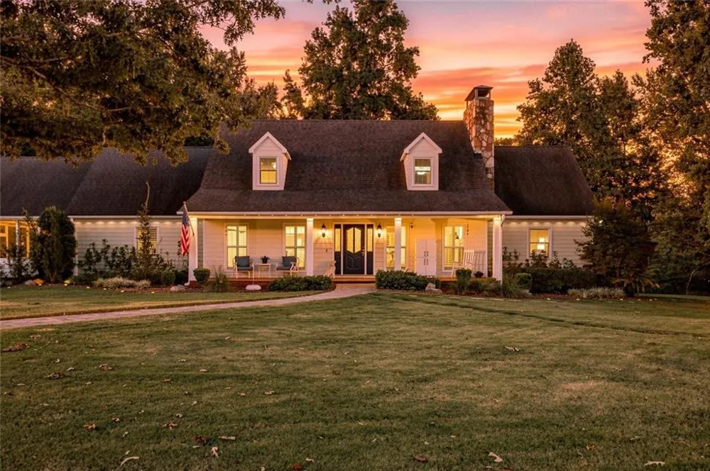 297 Henderson Lake Drive Canton, GA 30115