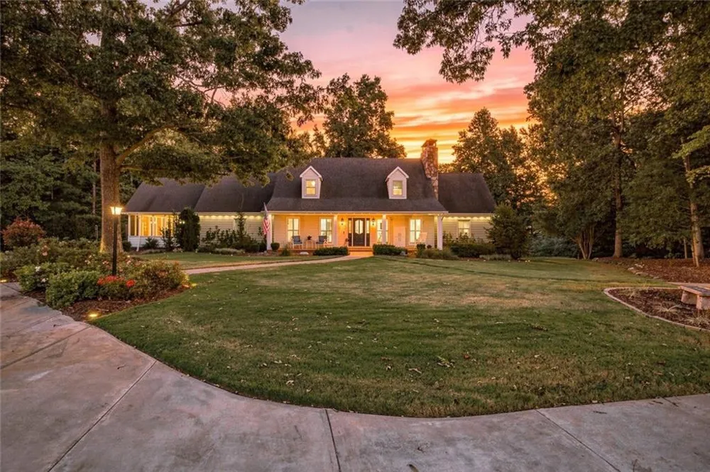 297 Henderson Lake Drive Canton, GA 30115
