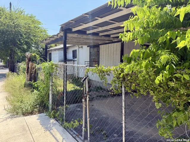 203 Huntington San Antonio, TX 78207