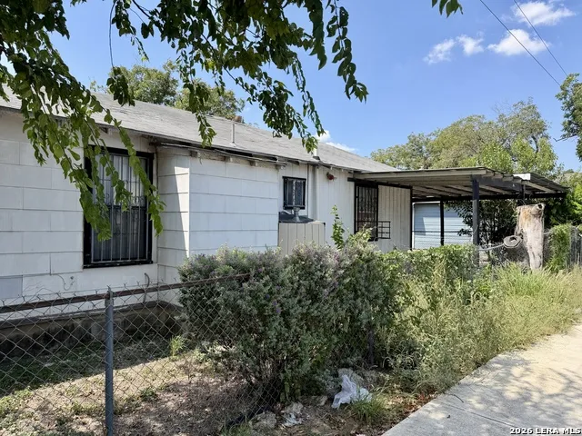203 Huntington San Antonio, TX 78207