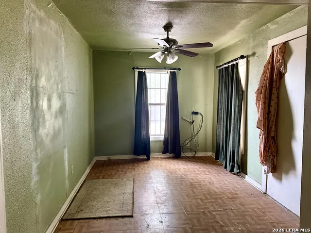 203 Huntington San Antonio, TX 78207